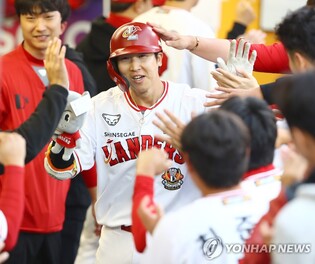 Landers reach 20-win plateau first in 2nd straight KBO season