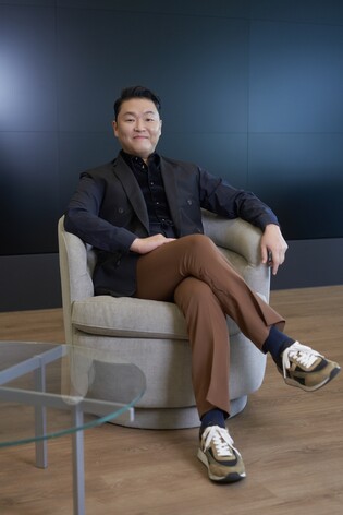 싸이 "가수 싸이엔 관심 없어도 '흠뻑쇼'는 하나의 문화 됐죠"