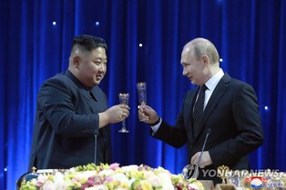 N. Korean leader sends congratulatory message to Putin on Victory Day occasion