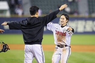 Little-used outfielder goes from goat to hero in dramatic win