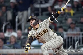 김하성, 다저스 우리아스 두들겨 시즌 4호 솔로 홈런