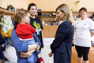 (Yonhap Interview) First lady Zelenska invites Yoon to Ukraine, urges against war fatigue