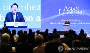 Yoon calls for firm response to coercive diplomacy, nuclear threats