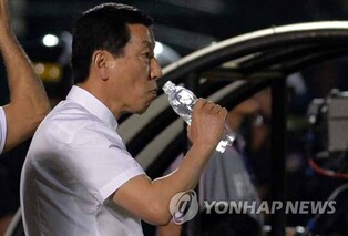 '손준호 구금' 산둥 사령탑 오른 최강희, 첫 훈련 지휘