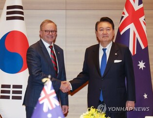 Yoon, Australia PM agree to increase cooperation in defense, arms