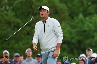 셰플러, PGA 챔피언십 2라운드 선두…이경훈은 공동 19위