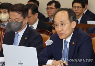 Gov't to enhance public energy firms' financial status by raising rates next year: minister