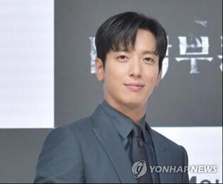 中 '한한령' 다시 조이나…한류스타 정용화 예능출연 직전 취소