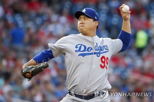 류현진, 수술 후 첫 불펜투구…"마운드가 그리웠다"