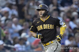 김하성, 시즌 5호 홈런포로 MLB 통산 100득점 완성(종합)
