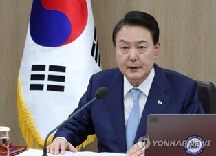 Yoon meets with religious leaders, seeks advice on state affairs