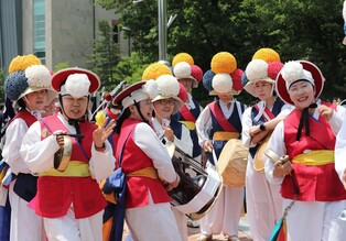 푸르른 캠퍼스 '활기 가득'…춘천 5개 대학 연합축제 막 올라