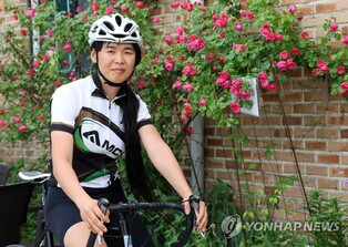 Transgender cyclist looks to spark debate in historic appearance
