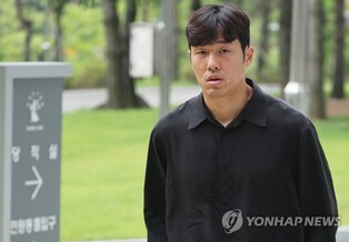 Football player Suk Hyun-jun gets suspended sentence for violating military service law