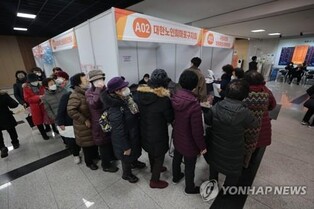 Senior citizens land low-wage jobs after retirement: report