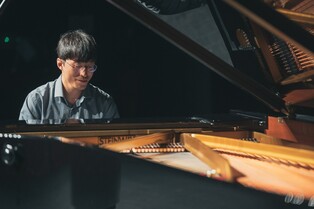 피아니스트 김도현 "틀에 갇히지 않은 연주가 내 장점"