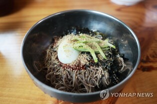 춘천 '막국수·닭갈비축제' 개막…18일까지 '맛 향연'