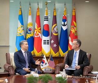 S. Korea's defense chief, senior Pentagon official discuss deterrence against N. Korean threats
