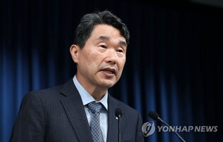 (LEAD) Yoon says material not covered by public education should be excluded from college entrance exam
