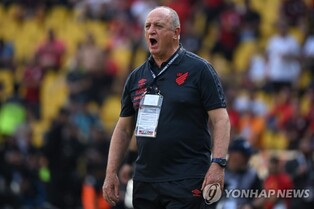 '2002 한일 월드컵 우승' 스콜라리, 은퇴 뒤집고 감독직 복귀