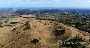 TV 나와 유명해진 제주 '용눈이오름' 다시 열린다