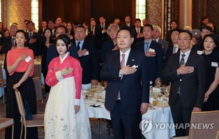 Yoon asks Koreans in France to support Busan Expo bid