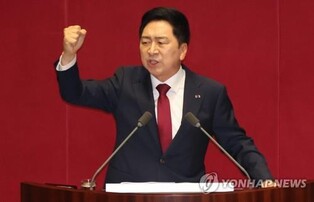 (LEAD) Ruling party leader suggests scrapping voting rights of Chinese nationals in S. Korea