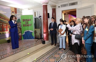 김여사, 프랑스 외신 상대로 엑스포 홍보전…"부산 뜨겁다"