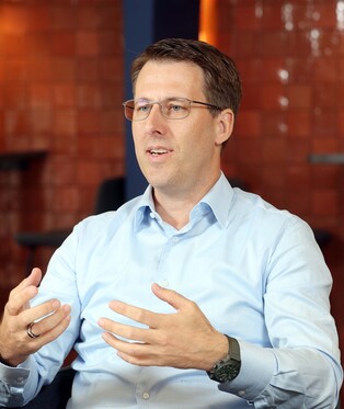 (Yonhap interview) Predictability required in doing business in S. Korea: Mercedes-Benz Korea CEO
