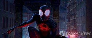 '스파이더맨'·'귀공자' 개봉 첫날 박스오피스 2·3위