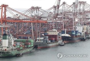 S. Korea logs record current account surplus with U.S. in 2022