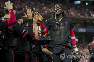 MLB '괴물 신인' 크루즈, 데뷔 15경기 만에 사이클링히트