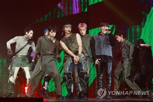 (LEAD) Ateez reaches new peak on Billboard 200 with 'The World Ep. 2: Outlaw'