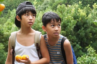 소년의 여름방학 일기장 들춰보는 듯…영화 '고등어통조림'