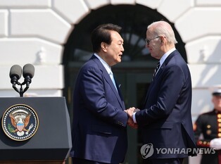Majority of S. Koreans hold positive view of U.S., Biden: poll