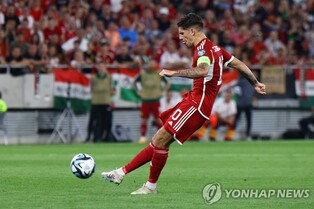 리버풀, '라이프치히 MF' 소보슬러이 영입에 '1천억원 투입'