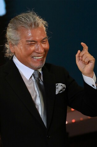 나훈아, 신보 '새벽'…"별헤며 시짓고 빗소리 들으며 멜로디 썼다"