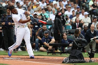 게레로 주니어, MLB 올스타 홈런더비서 최초 '부자 홈런왕'(종합)
