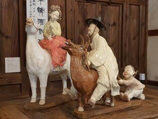 100년 넘은 밀양 손병순 옛집에서 테라코타 전시회