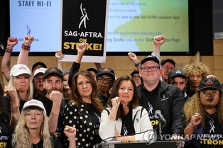 배우들 파업에 할리우드 마비 위기…"경제손실 5조원 넘을 것"