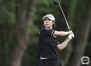 강풍에도 '노 보기'…평균타수 1위 박지영 "늘어난 거리 적응"(종합)