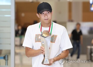 바이아웃 발동 마지막 날…김민재 '뮌헨 오피셜'은 언제쯤?