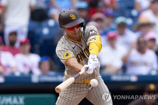 김하성, MLB 필라델피아 DH서 3안타에 2볼넷 2득점(종합)