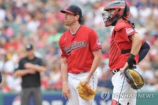 MLB 클리블랜드 에이스 비버, 팔꿈치 염증으로 부상자 명단