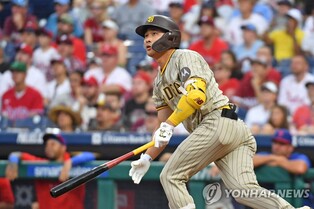 김하성 MLB 2호 1회 선두타자 홈런에 2루타로 18번째 멀티히트(종합)