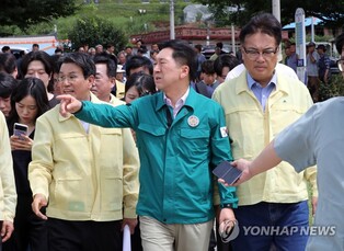 Rival parties pledge bipartisan support for disaster relief efforts