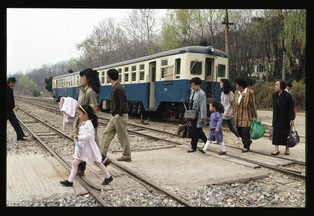 마을 빨래터·방앗간·협궤열차…사진가가 바라본 일상의 순간
