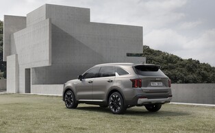 Kia unveils design of upgraded Sorento SUV ahead of launch next month