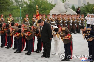 (2nd LD) N.K. leader pays respects to fallen soldiers ahead of Korean War armistice anniv.
