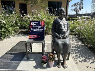 美글렌데일 해외 첫 소녀상 건립 10주년 기념식…"굳건히 지켜야"